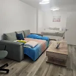 아파트 Ann's 바르나