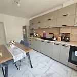 Ann's 아파트 바르나